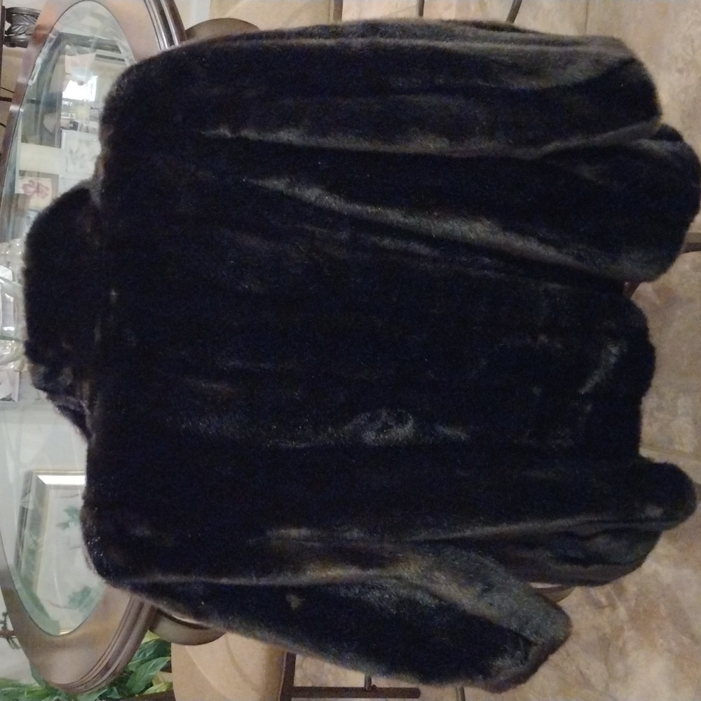 Tissavel France Pile 100% Acrylic Faux Fur Jacket